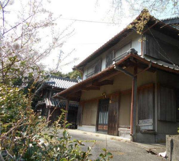 Akiya Japan 日本空き家 Secondhand house for sale 07 Iiyacho, Tokushima
